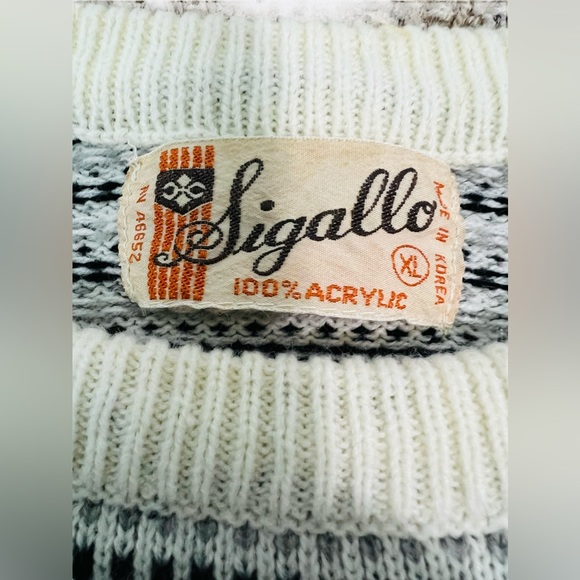 Vintage 1970 Acrylic Sigallo Red & Snowflake Pattern Knitted Sweater Size XL - Picture 5 of 8